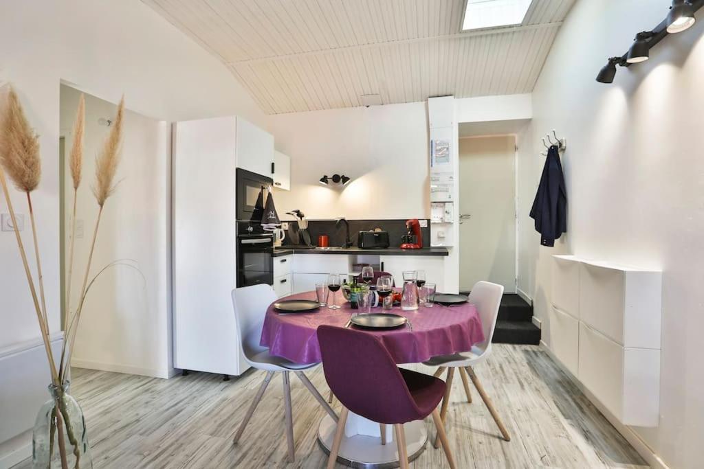 APPT COSY 2* HYPER-CENTRE à 2 pas de la plage + PARKING inclus (avril à oct 2023) Les Sables-dʼOlonne Exterior foto